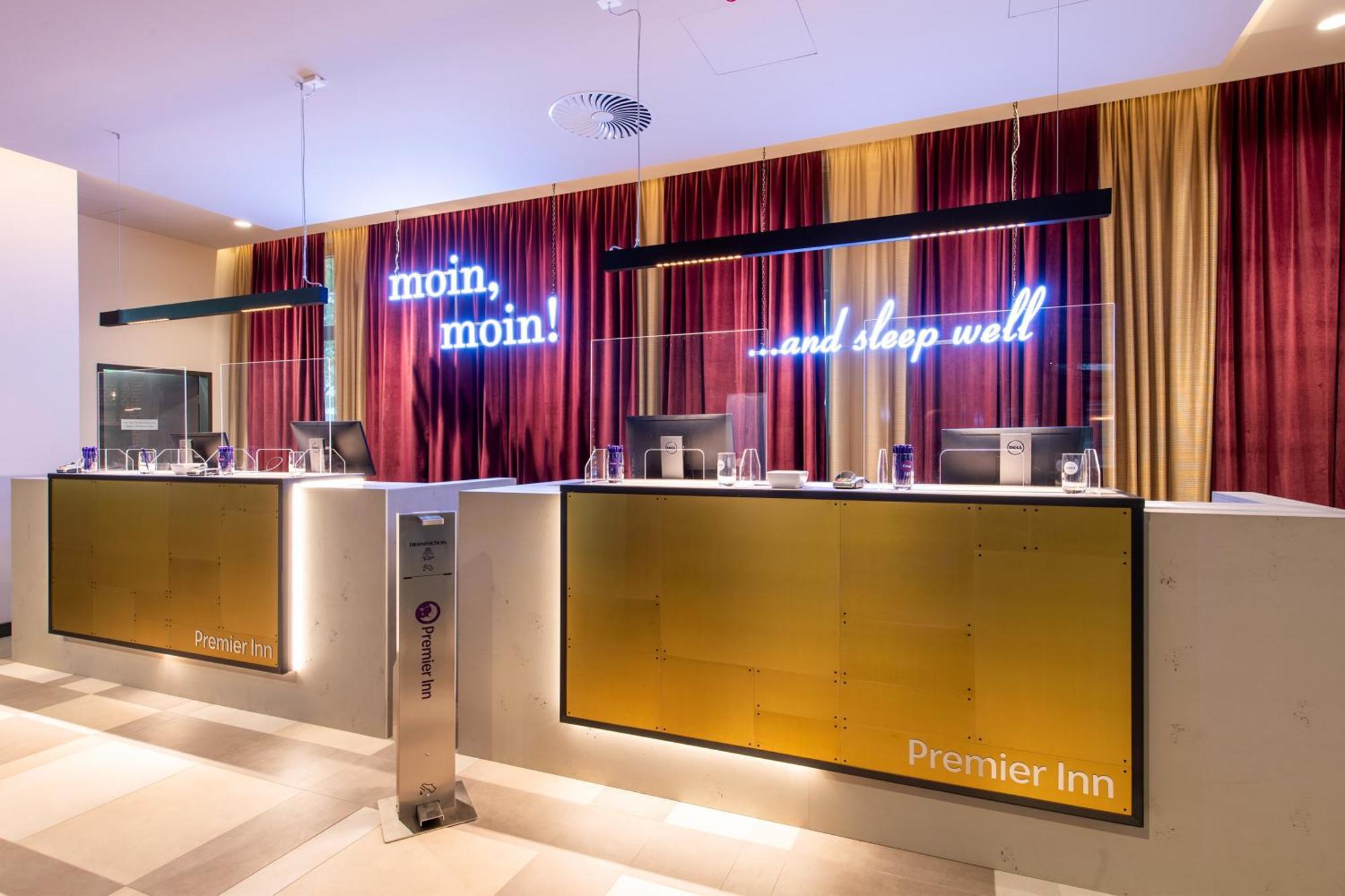 Premier Inn Hamburg St. Pauli Екстериор снимка