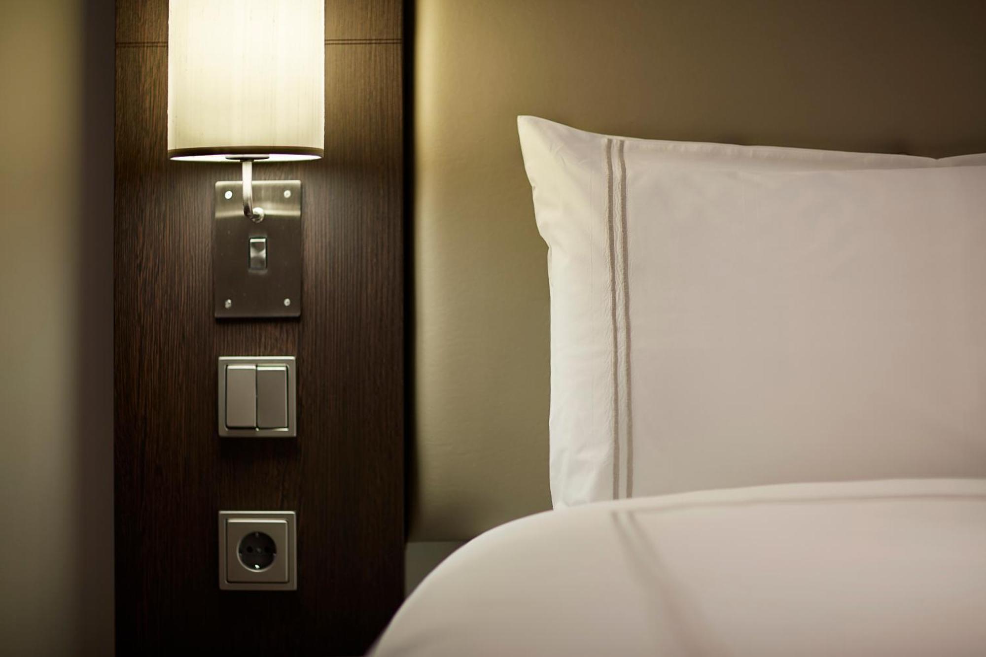 Premier Inn Hamburg St. Pauli Екстериор снимка